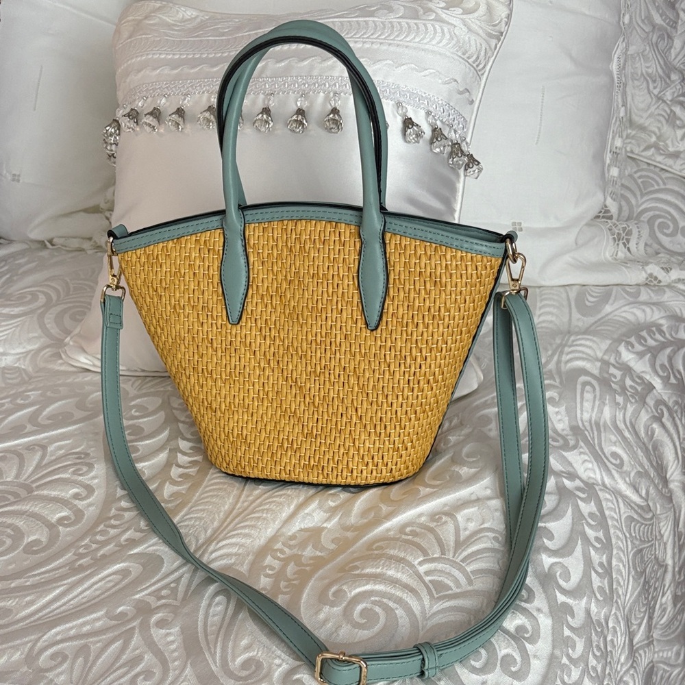 Stylish Blue Trimmed Straw Shoulder/Hand Bag